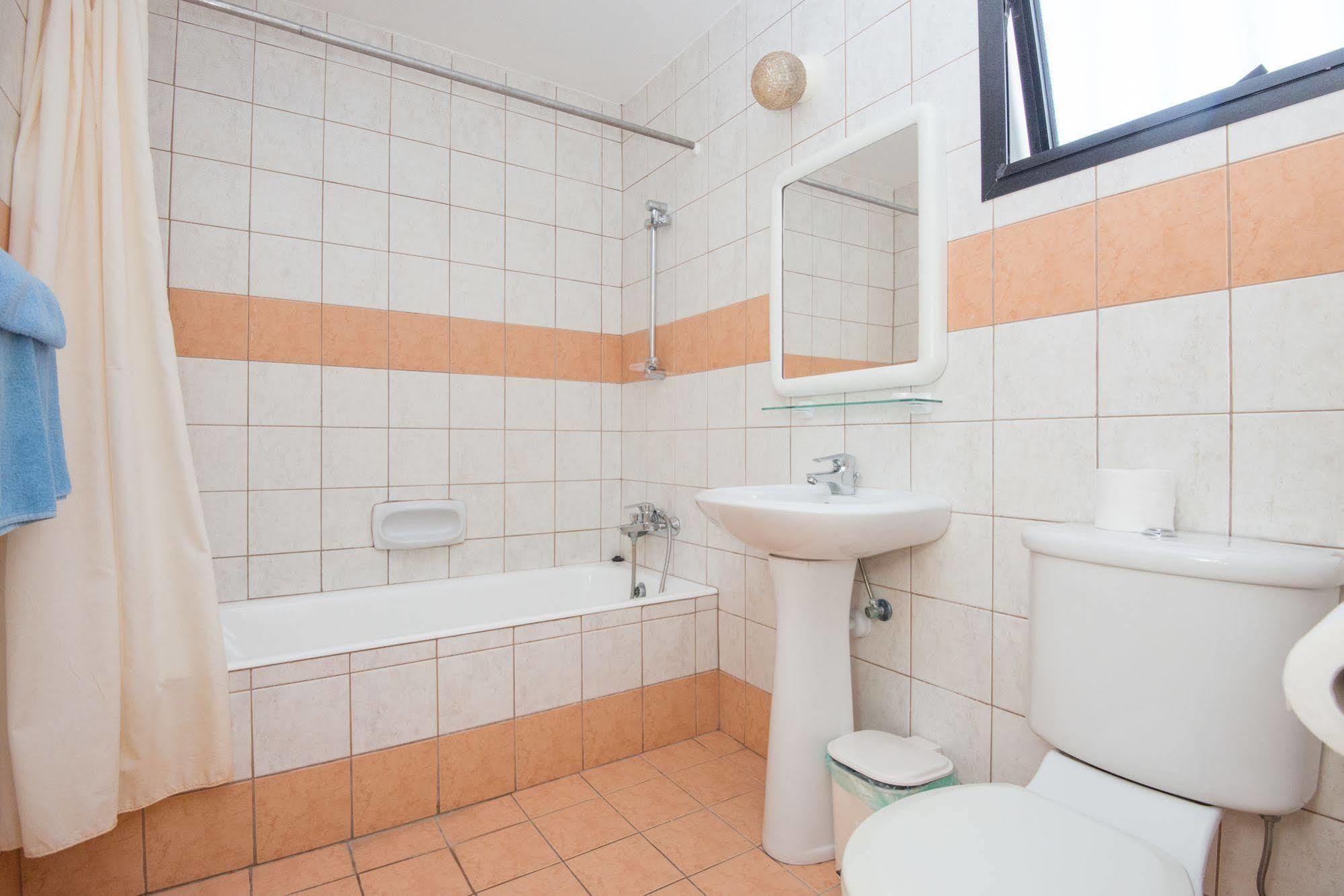 Kkaras Hotel 3 Star Ajia Napa Zewnętrze zdjęcie