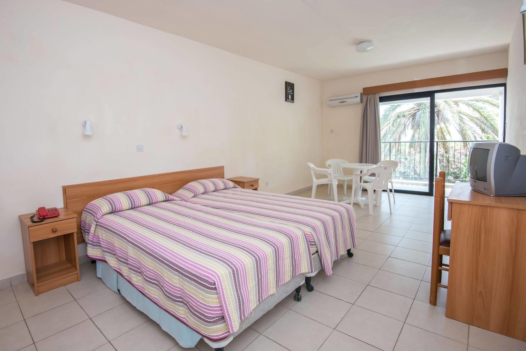 Kkaras Hotel 3 Star Ajia Napa Zewnętrze zdjęcie